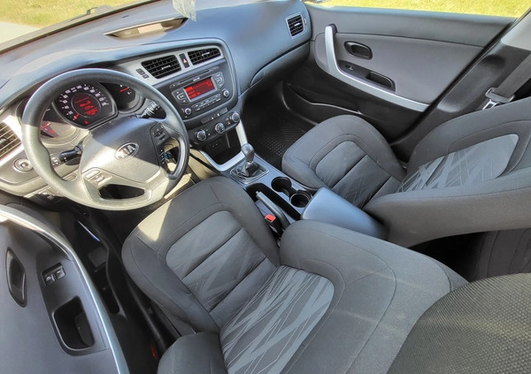 Kia Ceed cena 35777 przebieg: 131000, rok produkcji 2015 z Janów Lubelski małe 407
